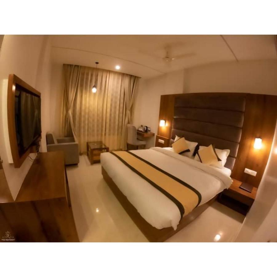Hotel Prime Residency Chhatarpur Bagian luar foto